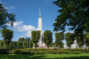 Obraz premium The Freedom Monument in Riga, Latvia