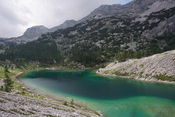 Great Lake with turquoise water on the Seven Lakes Valley Hike