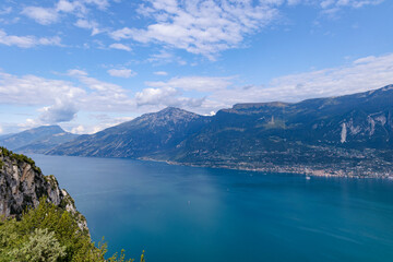 Fototapeta na wymiar View of Lake Garda from Tremosine