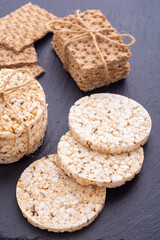 Crispbread and rice cakes