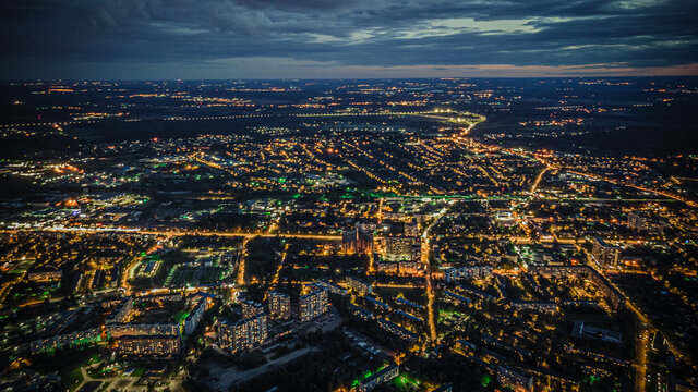photos of the city of Solnechnogorsk at night