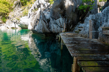 フィリピン、パラワン州のブスアンガ島コロン島に沈没している日本の沈没船をダイビングで撮影した写真 Photo taken by diving of a Japanese sunken ship sinking on Coron Island, Busuanga, Palawan, Philippines. 