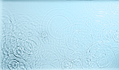 Fototapeta na wymiar water ripples