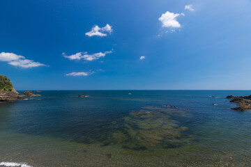 Fototapeta na wymiar 夏の伊勢湾の海面の風景
