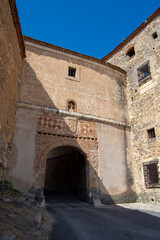 Fototapeta na wymiar Puerta de la Villa del municipio de Pedraza
