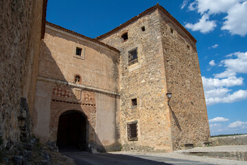 Fototapeta na wymiar Puerta de la Villa y Cárcel de Pedraza