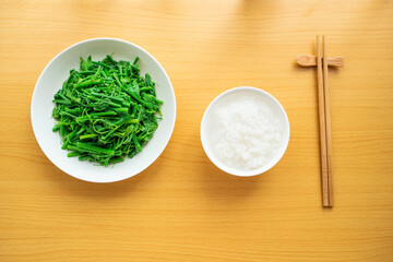 Light Vegetarian Zhai Cai White Porridge with Stir-fried Longxu Vegetables