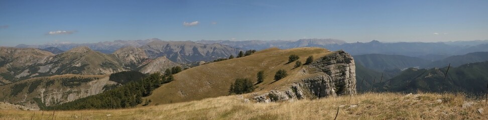 sommet de la falaise de Géruen, 04