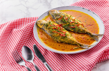 Fish in Red Curry-Fried