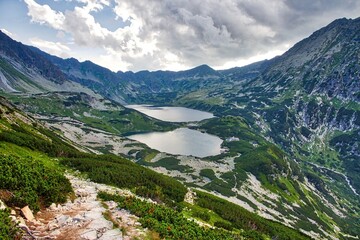 Fototapeta na wymiar Dolina Pieciu Stawow in Tatra mountains
