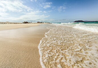 Playa de arena en Fuerteventura.