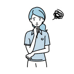 立って手をあごにあてて困っているポロシャツの女性