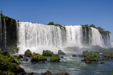queda d'água em Fox do Iguaçu Brasil