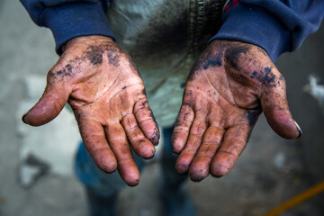 Manos de trabajo campesinas 