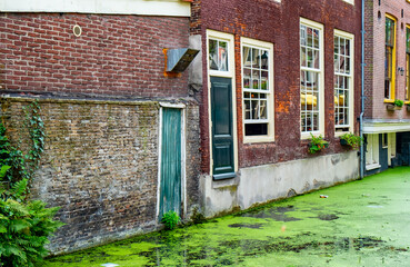 Naklejka premium Voldersgracht in Delft, Zuid-Holland Province, The Netherlands