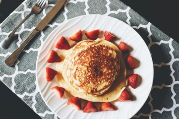 apple pie on a plate