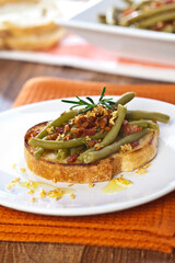 Tartine de vagem com bacon e alho frito_MG_2152