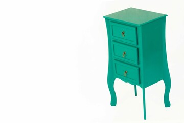 Mesa de cabeceira de cor preta com três gavetas com puxador designer moderno e prático.  Criado...