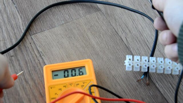 Tester for measuring and repairing electrical appl