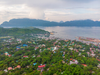 フィリピン、パラワン州のブスアンガ島コロン島周辺をドローンで撮影した空撮写真 Aerial photo taken by drone around Coron Island, Busuanga, Palawan, Philippines. 