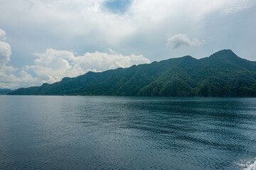 フィリピン、パラワン州のブスアンガ島コロン島周辺の観光名所を旅行する風景 Scenes from a trip around Coron Island, Busuanga, Palawan, Philippines.