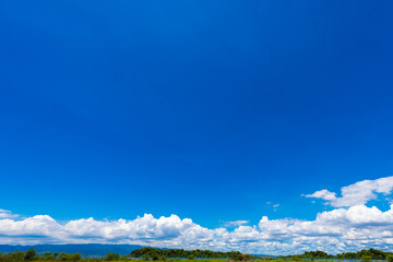 夏の青空と雲
