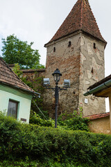 Fototapeta na wymiar ルーマニア　トランシルヴァニア地方のシギショアラの歴史地区にある精肉業者の塔