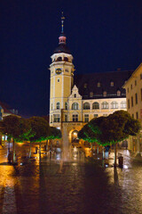 Rathaus Köthen, Turm, Nacht, Straßen Beleuchtung, Sachsen Anhalt, Deutschland