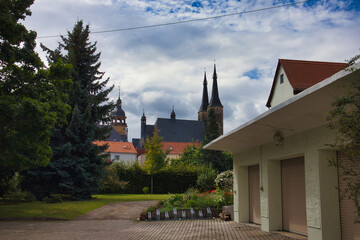 Blick auf Kirche St. Jakobi auf dem Markplatz in Köthen, Wirkungsstätte von Johann Sebastian...