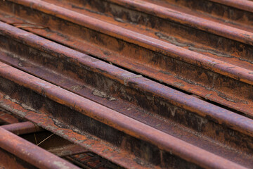 Vías apiladas en los talleres de la Trochita en El Maiten, Chubut, Patagonia Argentina.