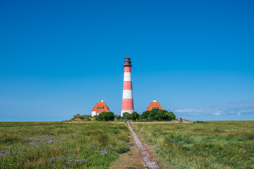 Offizieller Wanderweg durch das Vogelschutzgebiet zum Leuchtturm Westerhever an der Nordseek&uuml;ste