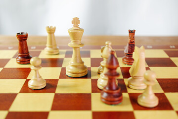 Schach Schachfiguren Weißer König matt
