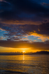 Fototapeta na wymiar Setting sun on Beau Vallon beach on Mahe island, Seychelles