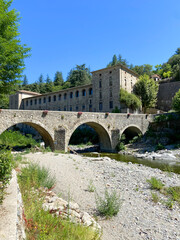 Fototapeta na wymiar Pont sur la rivière Hérault au Mazel, Cévennes