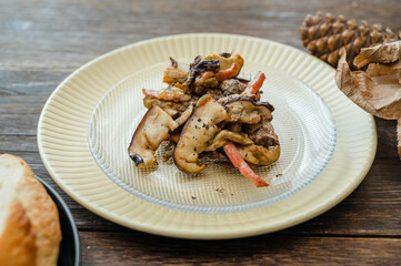 キノコのソテー　ポルチーニ