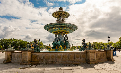 Fototapeta na wymiar fontaine de paris