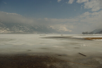 Fototapeta na wymiar Winter view of the frozen Lake Matese, Campania, Italy