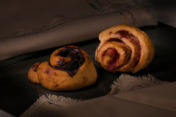 babka rolls on baking tray