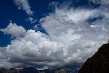 Obraz premium clouds in the mountains