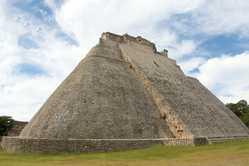 Fototapeta na wymiar Pyramid of the Magician of Uxmal, Mexico