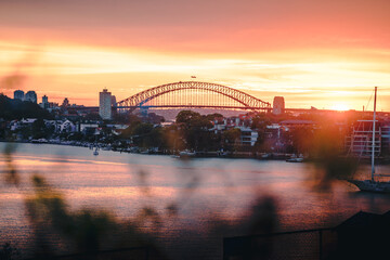Fototapeta premium Sunrise over Sydney Harbour Bridge