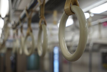 電車のつり革