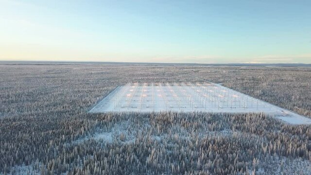 Antenna Arrays sending high-frequency signal band to the ionosphere - 3d animation