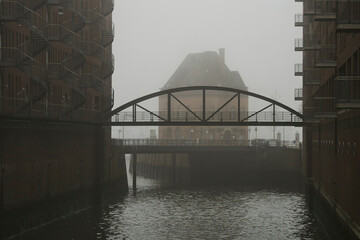 Speicherstadt Hamburg bei Nebel