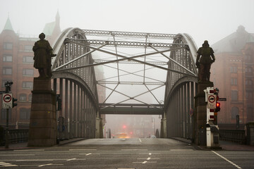 Speicherstadt Hamburg bei Nebel