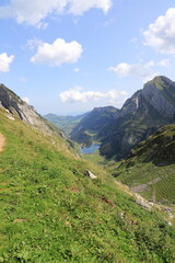 Fototapeta na wymiar A beautiful hiking trail in Appenzell in Switzerland 