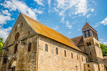 L' Abbatiale de Saint-Chef