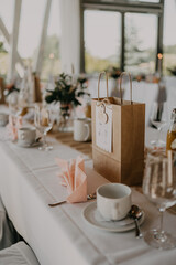 Tischdekoration einer Hochzeit