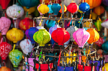 Fototapeta na wymiar Colorful lanterns at the market street of Hoi An Ancient Town