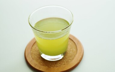 涼しい冷茶　緑茶　